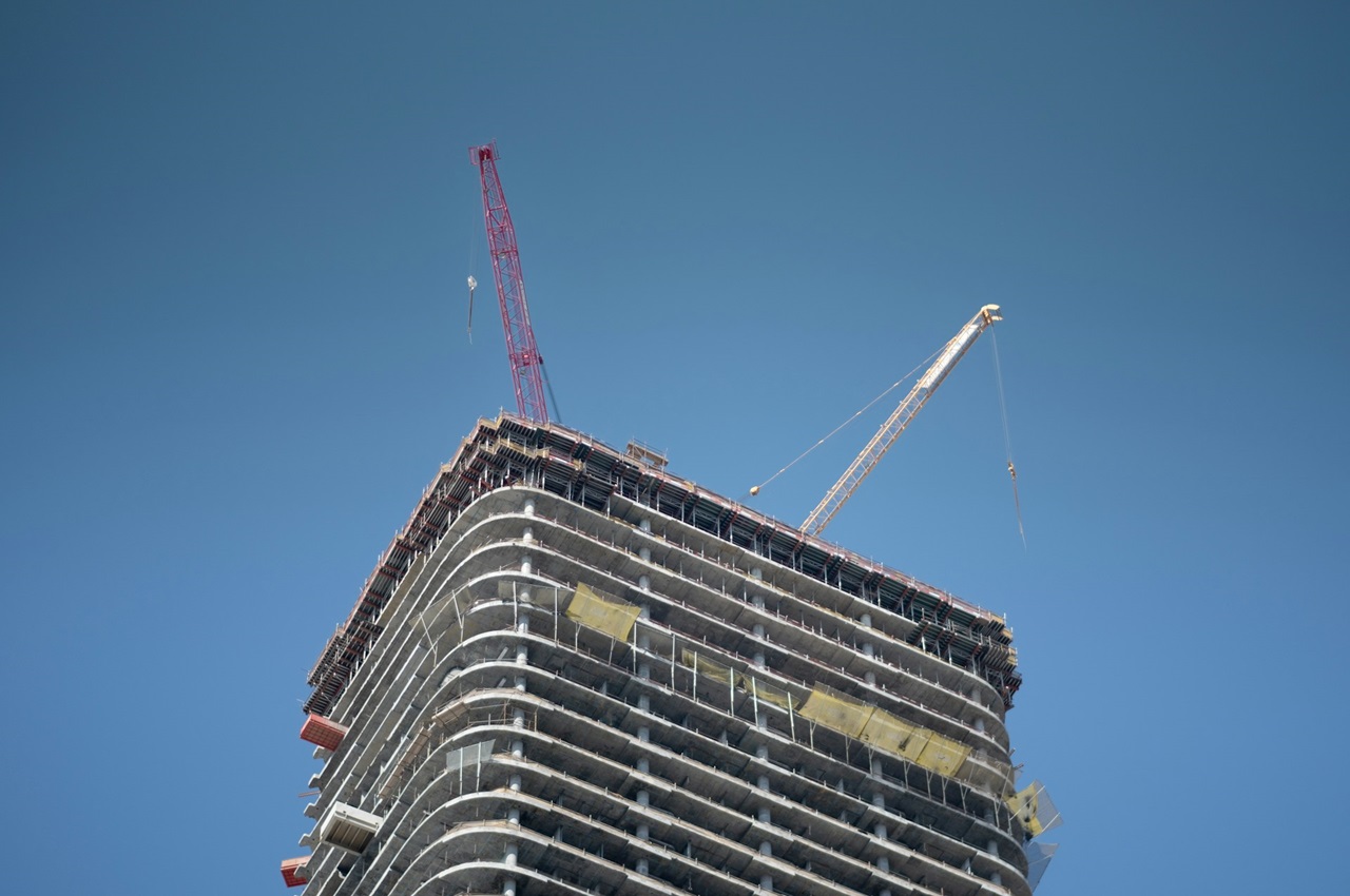 Um prédio sendo construído por uma das construtoras de Goiânia